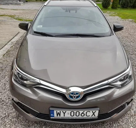 toyota kujawsko-pomorskie Toyota Auris cena 63800 przebieg: 120000, rok produkcji 2017 z Warszawa